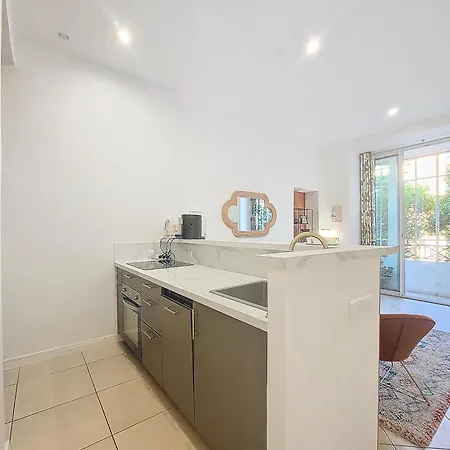 Nestor&jeeves - Bel Air - Center - Modern * Nice